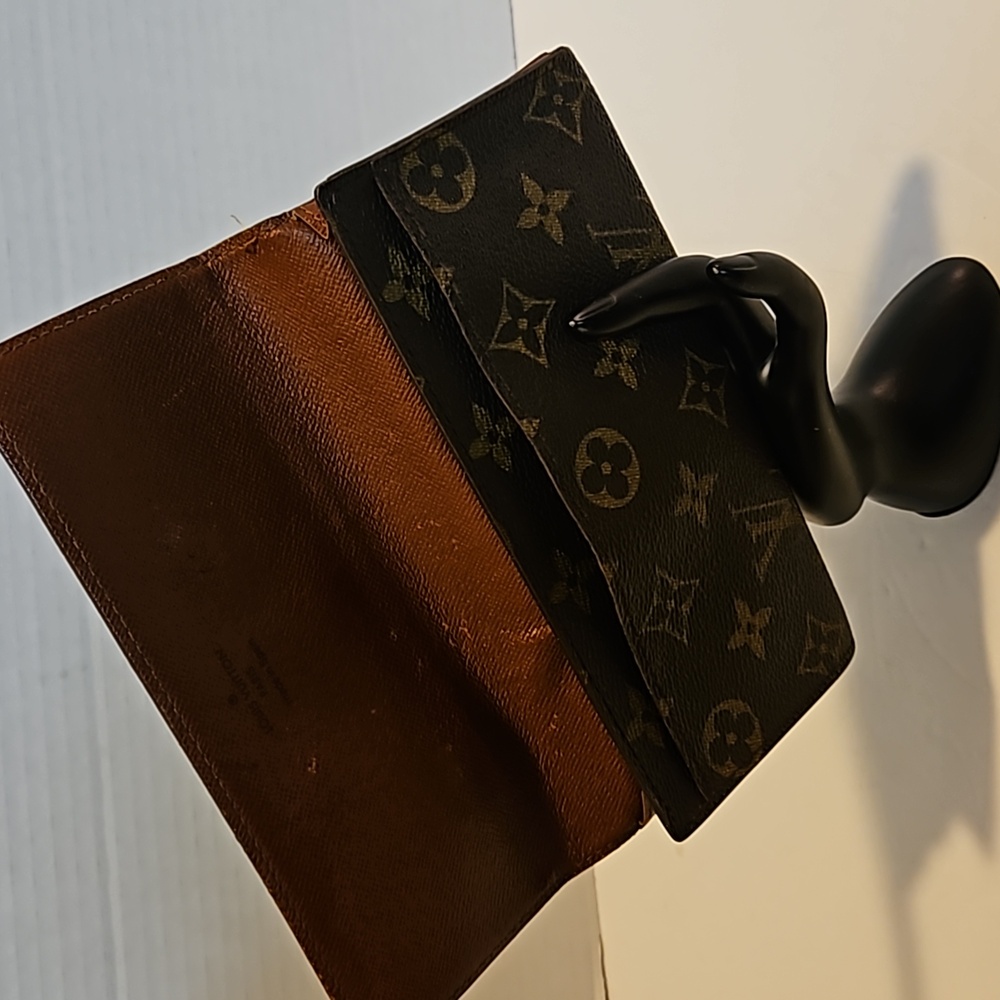 PREOWNED AUTHENTIC LOUIS VUITTON WALLET - Picture 3 of 12